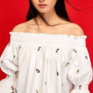 Zara off shoulder floral top